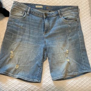 KUT from the Kloth Catherine Boyfriend Short